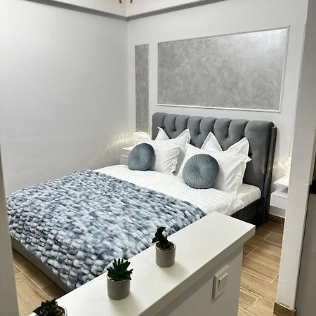 Luxury Studio 7 Roşu 外观 照片